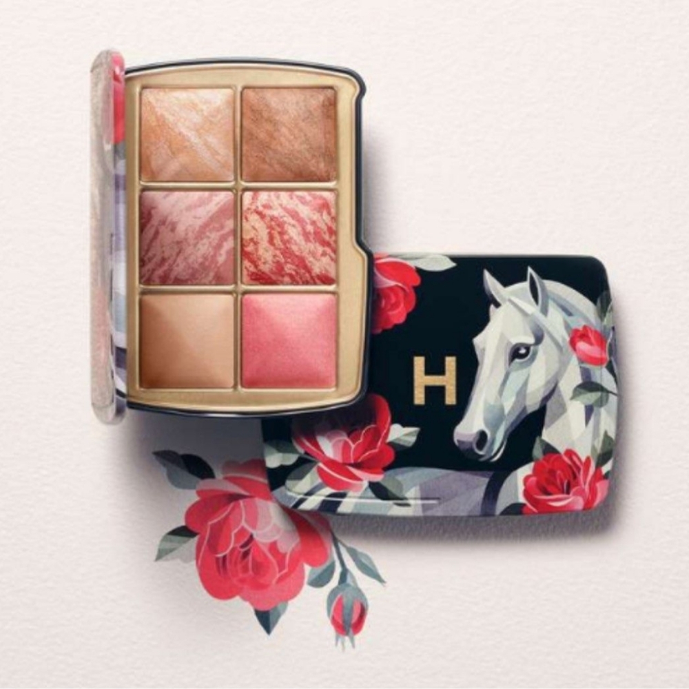 BNIB Hourglass Ambient Lighting Palette - HORSE